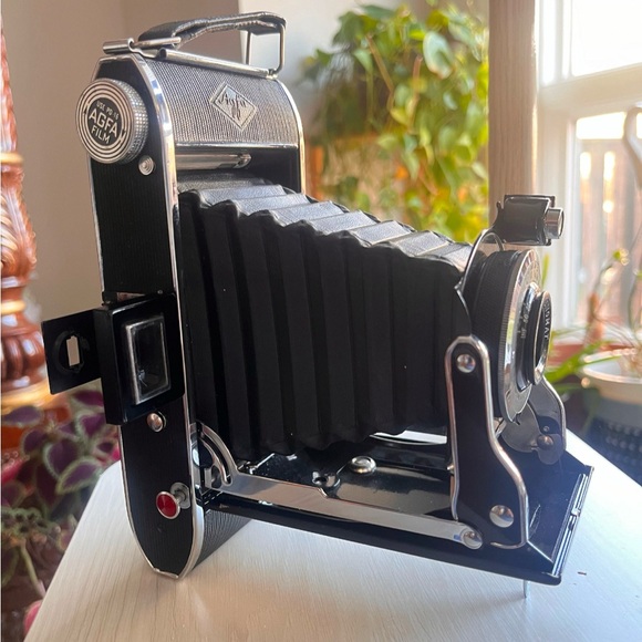 AGFA Ansco Viking Folding Camera Unique Red Button Untested - Picture 2 of 6